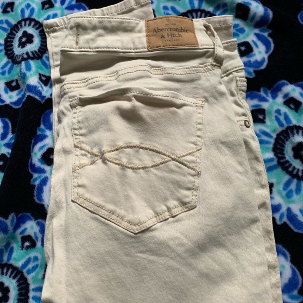 khaki skinny jeans